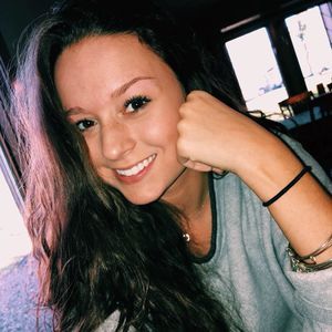 Meet your Posher, Katelyn